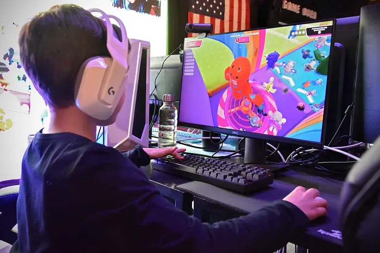 Game Penghasil Uang Dana OVO NFT Teka-Teki Viral Dollar
