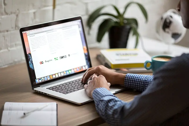 Tips Menjadi Freelancer & Jasa Desain Portofolio Web Profesional